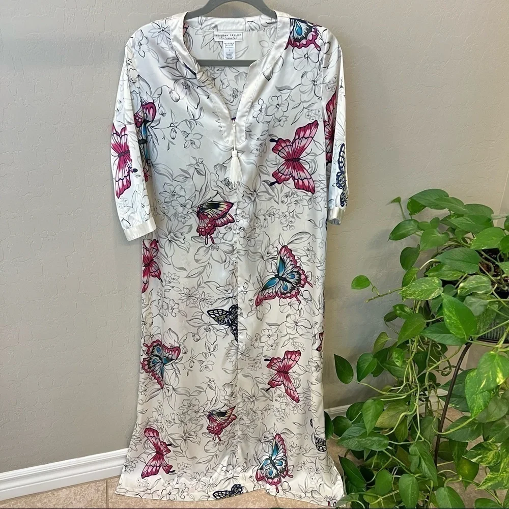 Vintage Morgan Taylor satin Kaftan, house robe butterflies print, 3/4 sleeve